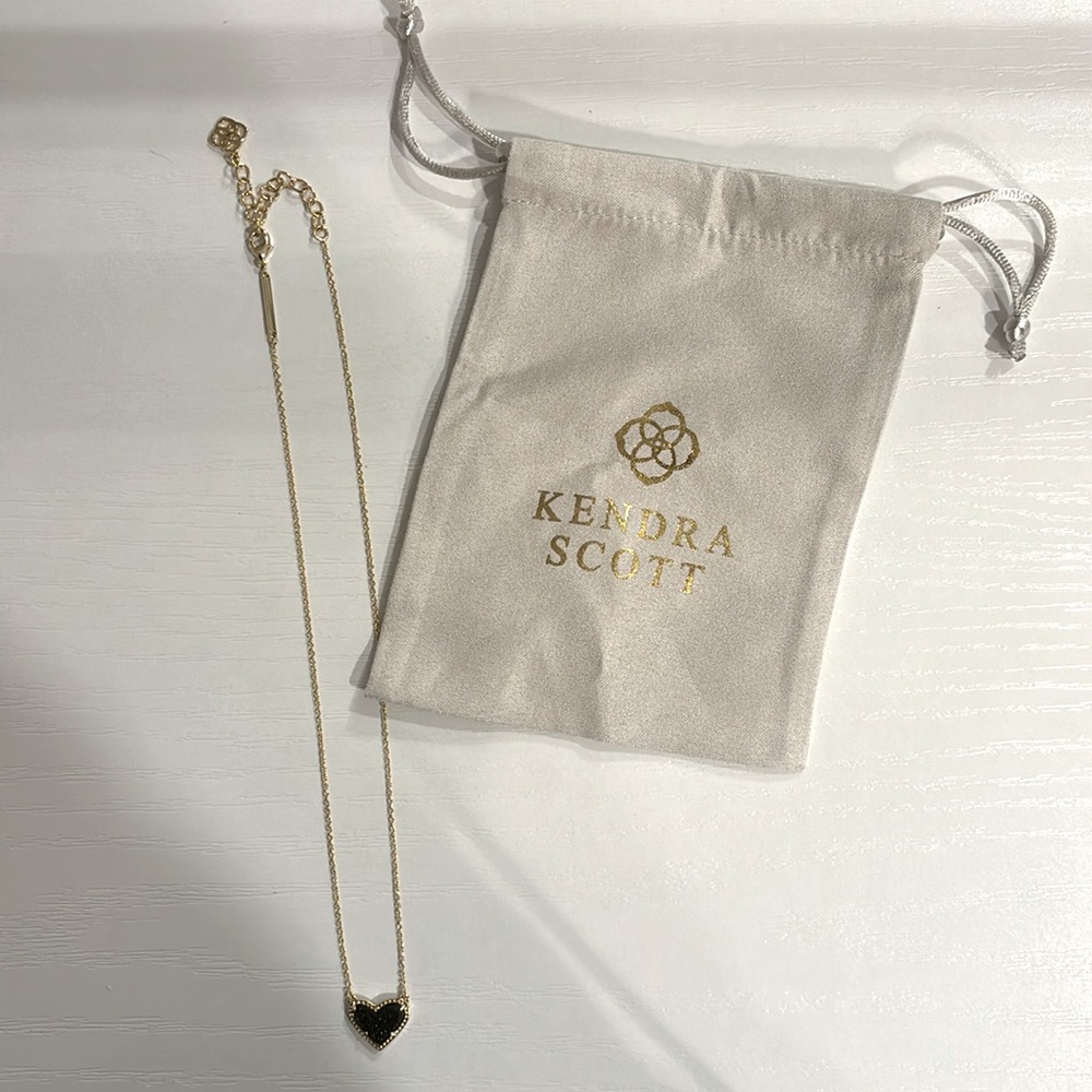 Kendra Scott Ari Heart Necklace